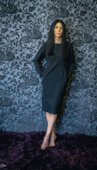 Rochie dreapta din stofa neagra