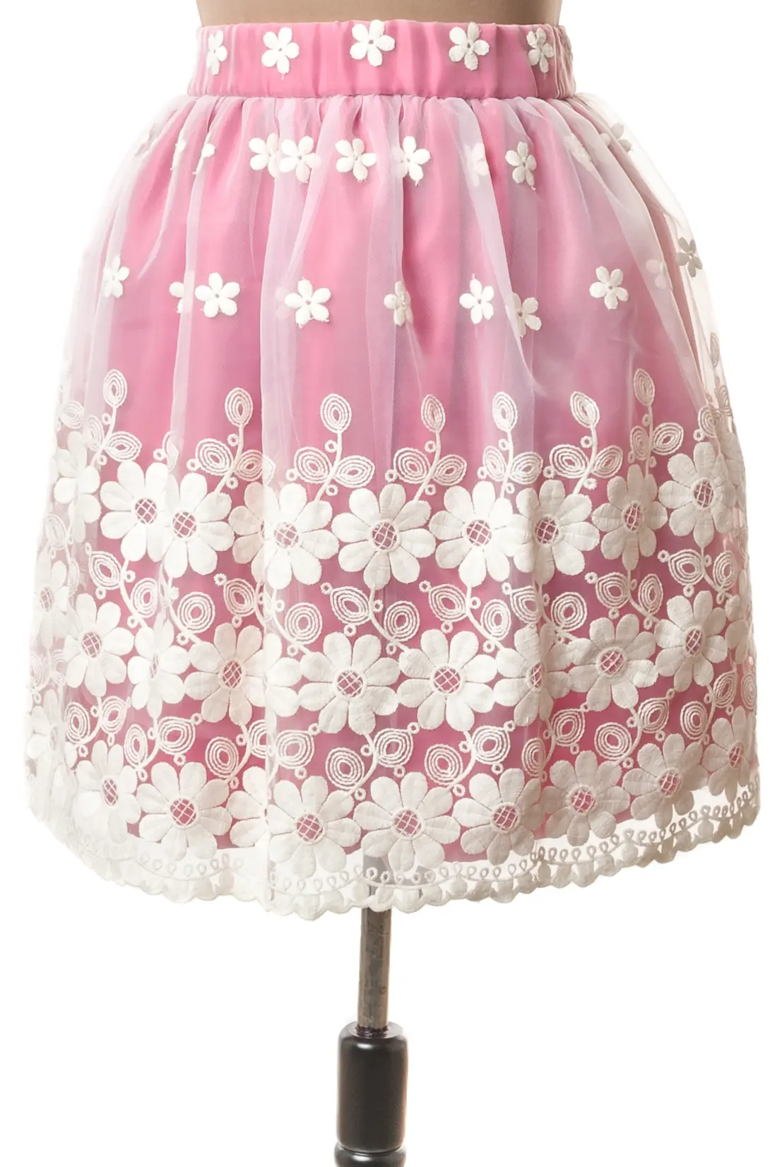 Fusta creata organza cu flori pe fond fucsia