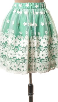 Fusta creata organza cu flori pe fond verde - imagine 2