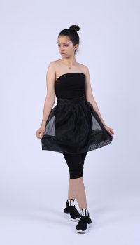 Fusta creata din organza neagra transparenta