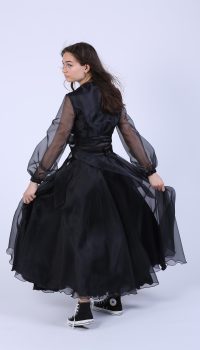 Bluza scurta petrecuta cu maneci bufante din organza neagra - imagine 3