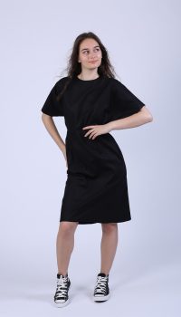 Rochie neagra, evazata, cu maneca fluture si desfacuta la spate