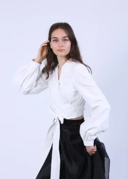 Bluza scurta petrecuta din bumbac alb