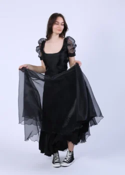 Bluza din organza neagra cu maneci bufante scurte