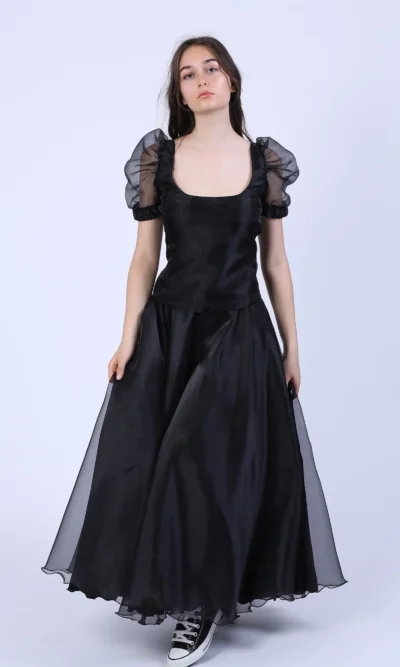 Bluza din organza neagra cu maneci bufante scurte