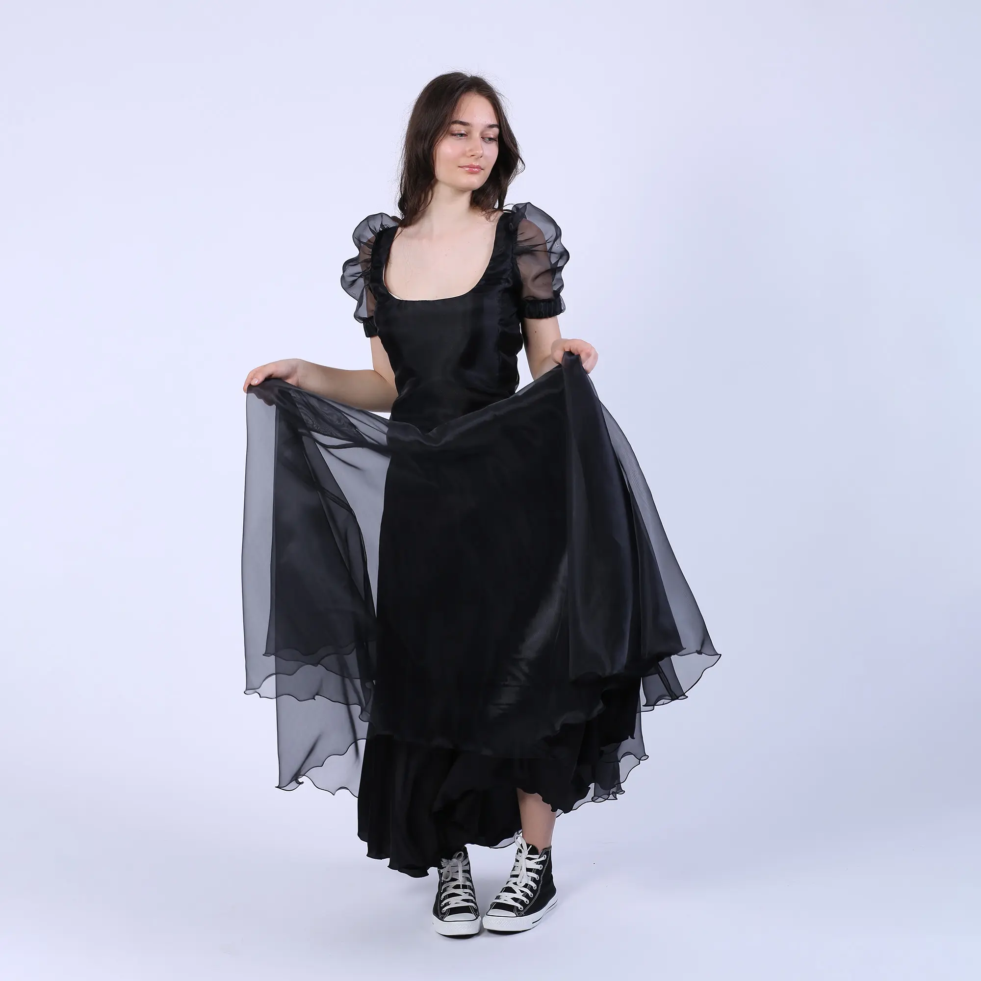 Bluza din organza neagra cu maneci bufante scurte