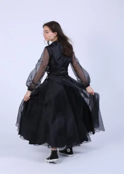 Bluza din organza neagra cu maneci bufante scurte