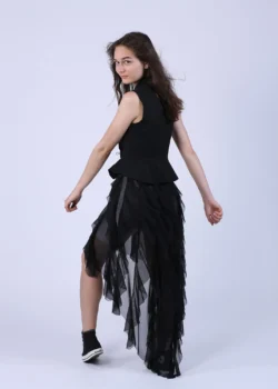 Fusta asimetrica neagra din mesh negru si volane verticale