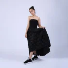 Fusta lunga asimetrica cu buzunare din dantela neagra