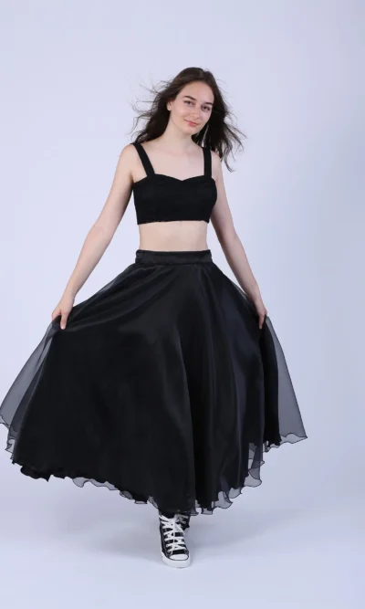 Fusta lunga clos cu buzunare din organza neagra