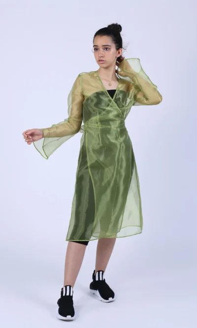 Rochie petrecuta usor evazata din organza verde transparenta