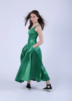 Rochie clos cu bretele din tafta verde