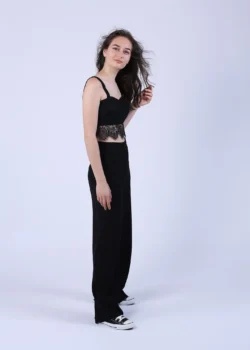 Top-corset negru din dantela cu bretele late