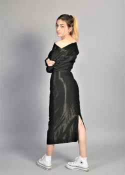 Rochie neagra din matase naturala, cu umerii goi