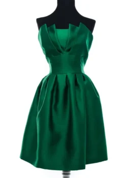 Rochie verde cu pliuri pe corset
